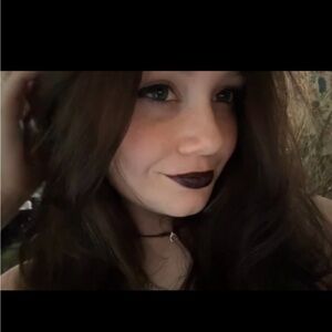 Meet your Posher, Hailey